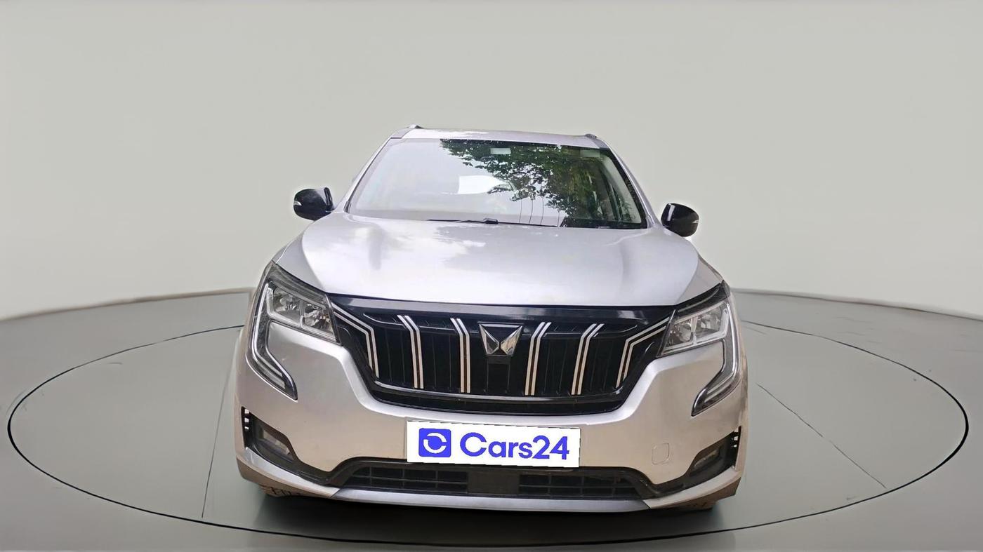 2022 Mahindra XUV700 AX 3 D MT 7 STR, Diesel, Manual, 1,53,838 km, exterior