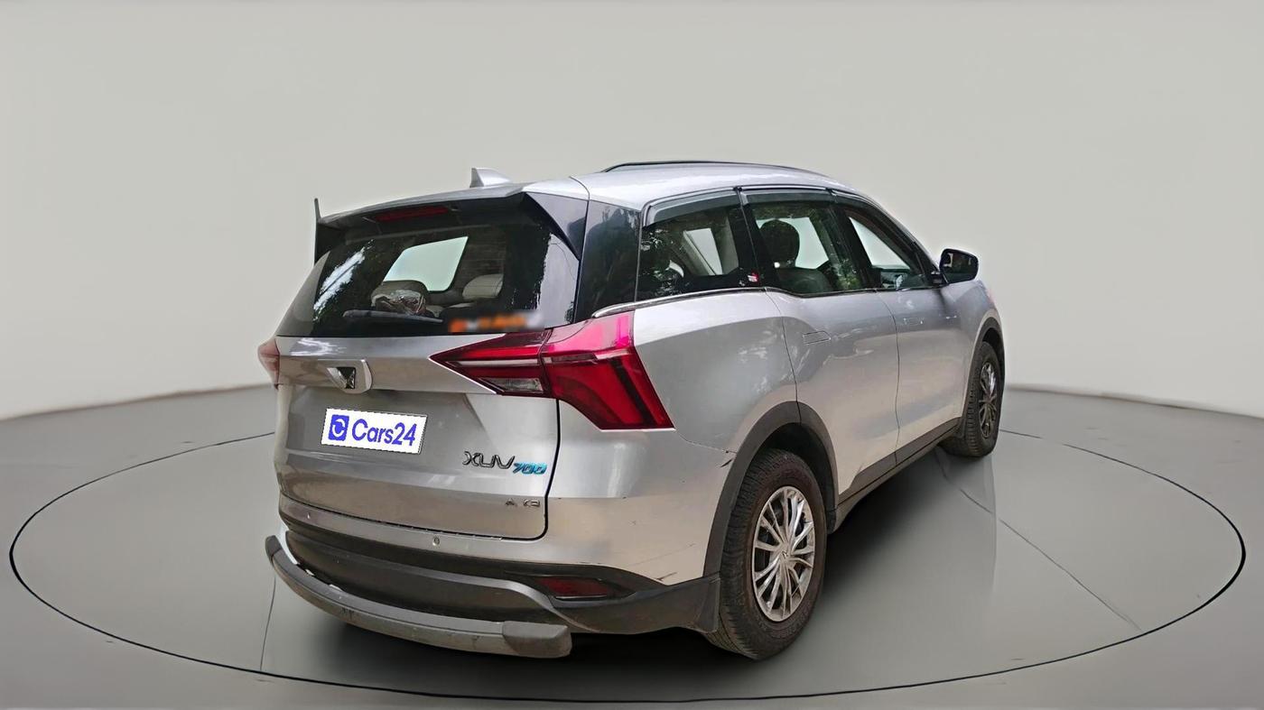 2022 Mahindra XUV700 AX 3 D MT 7 STR, Diesel, Manual, 1,53,838 km, exterior