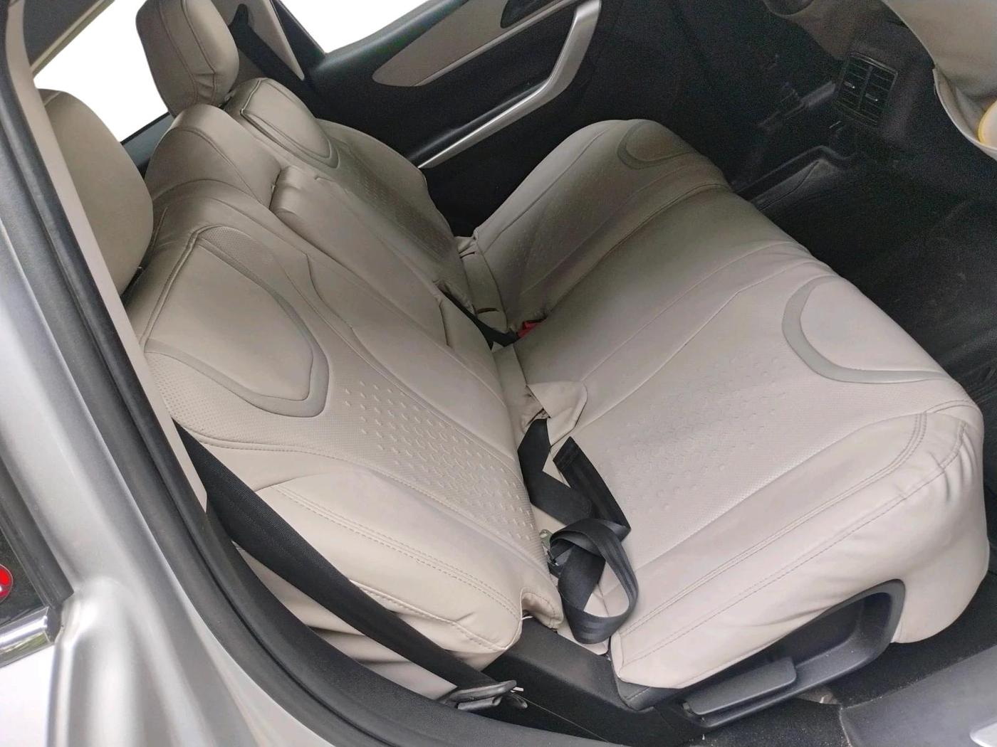2022 Mahindra XUV700 AX 3 D MT 7 STR, Diesel, Manual, 1,53,838 km, interior