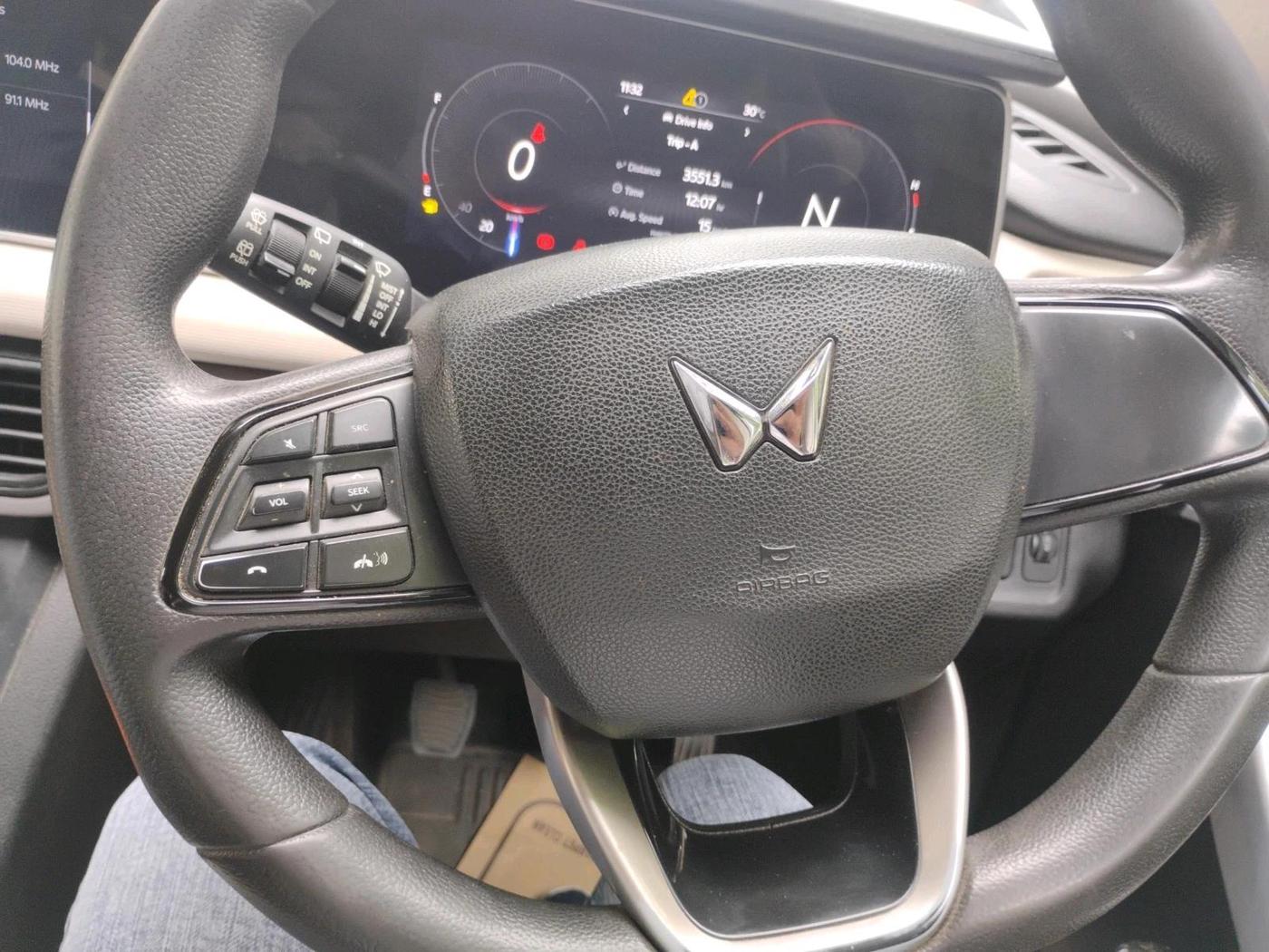 2022 Mahindra XUV700 AX 3 D MT 7 STR, Diesel, Manual, 1,53,838 km, interior