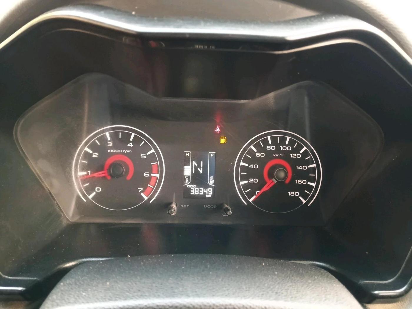 2017 Mahindra KUV 100 NXT K4+ P 6 STR, Petrol, Manual, 38,349 km, interior