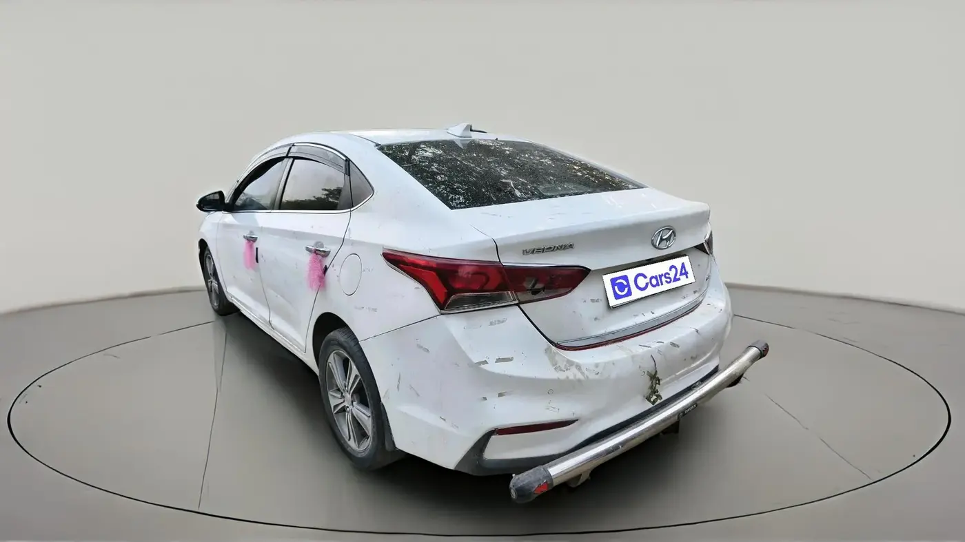2018 Hyundai Verna 1.6 SX (O) CRDI MT, Diesel, Manual, 1,12,421 km, exterior