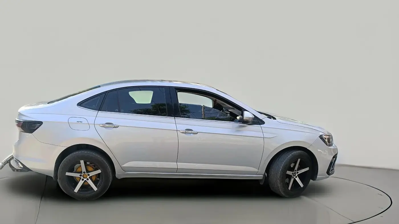 2022 Volkswagen VIRTUS TOPLINE TSI 1.0 AT, Petrol, Automatic, 28,931 km, exterior