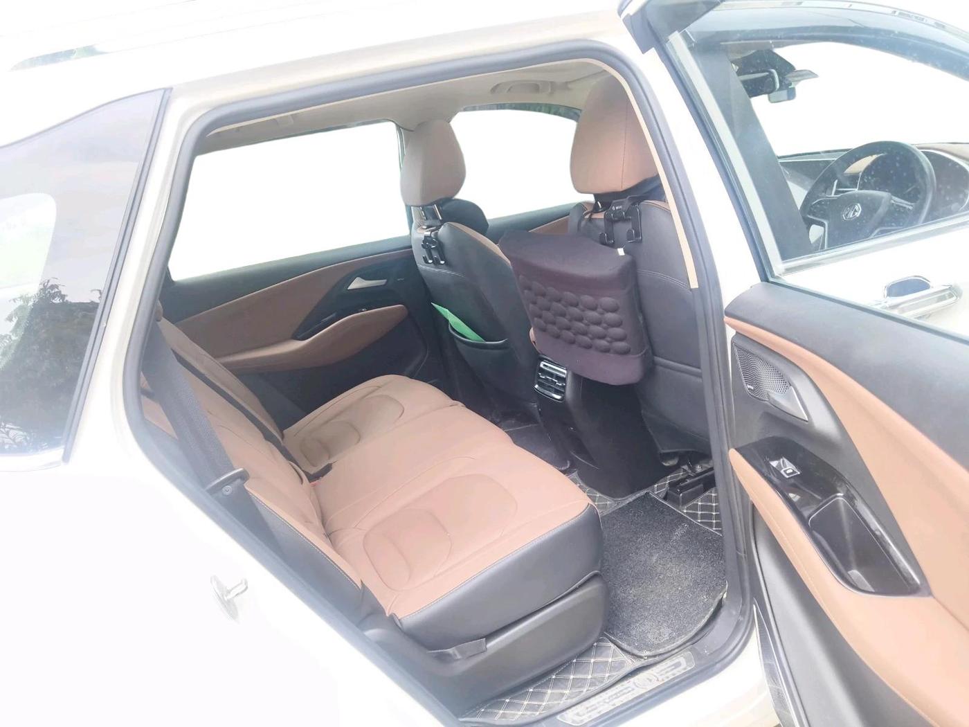 2024 MG HECTOR PLUS SHARP PRO 1.5 TURBO MT 7 STR, Petrol, Manual, 26,454 km, interior