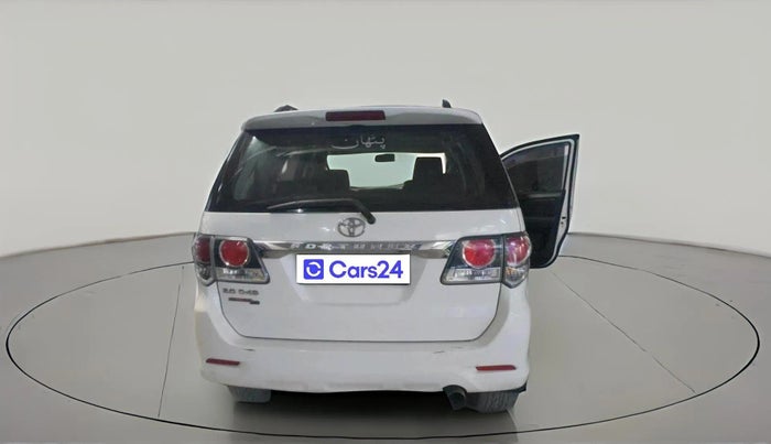 2015 Toyota Fortuner 3.0 4X4 MT, Diesel, Manual, 2,81,347 km, exterior