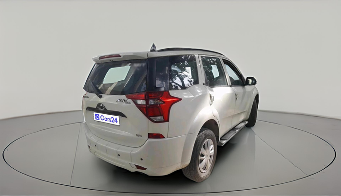 2018 Mahindra XUV500 W5, Diesel, Manual, 1,53,815 km, exterior