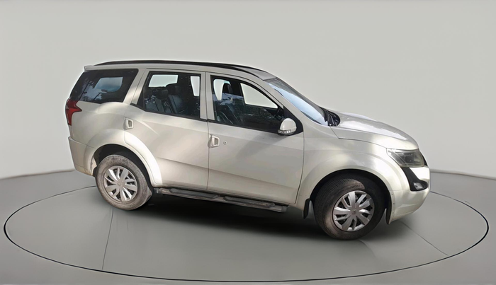 2018 Mahindra XUV500 W5, Diesel, Manual, 1,53,815 km, exterior