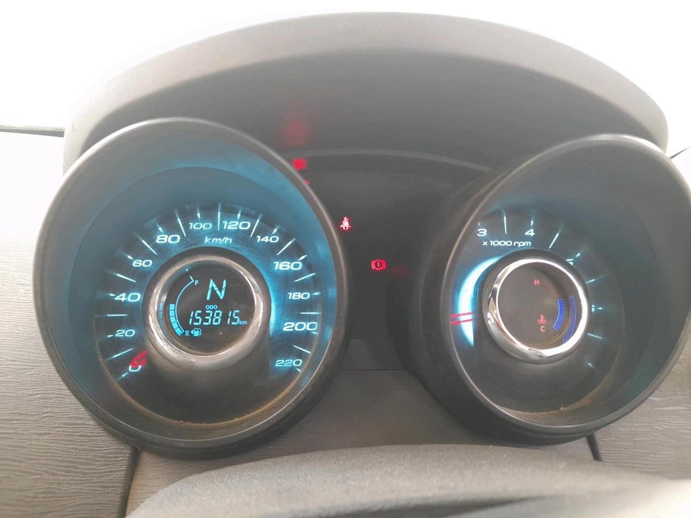 2018 Mahindra XUV500 W5, Diesel, Manual, 1,53,815 km, interior