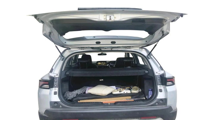 2023 Maruti BREZZA ZXI AT SMART HYBRID, Petrol, Automatic, 50,535 km, exterior