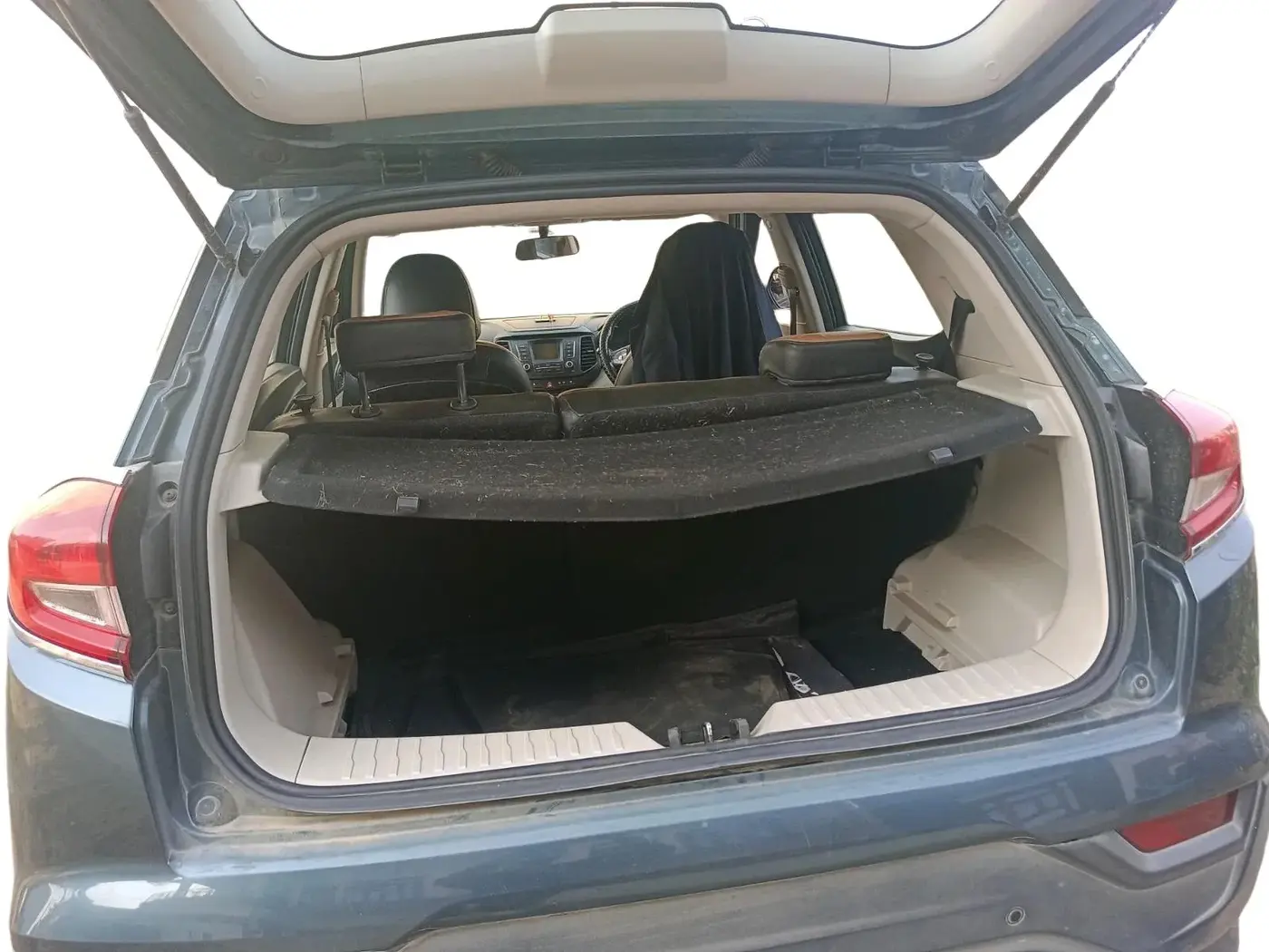 2023 Mahindra XUV300 W6 1.5 Sunroof Diesel, Diesel, Manual, 85,139 km, exterior