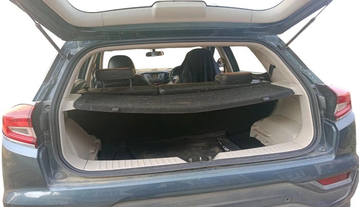 2023 Mahindra XUV300 W6 1.5 Sunroof Diesel, Diesel, Manual, 85,139 km, exterior