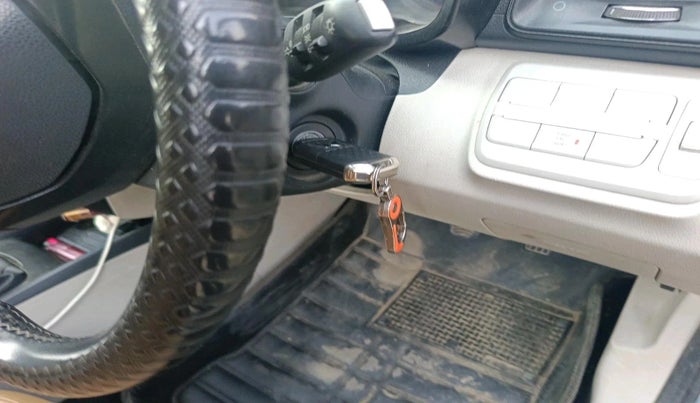 2023 Mahindra XUV300 W6 1.5 Sunroof Diesel, Diesel, Manual, 85,139 km, interior