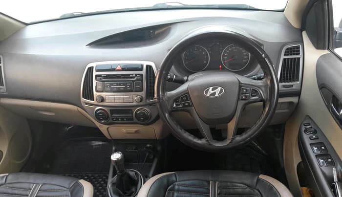 2013 Hyundai i20 SPORTZ 1.2, Petrol, Manual, 1,54,074 km, interior
