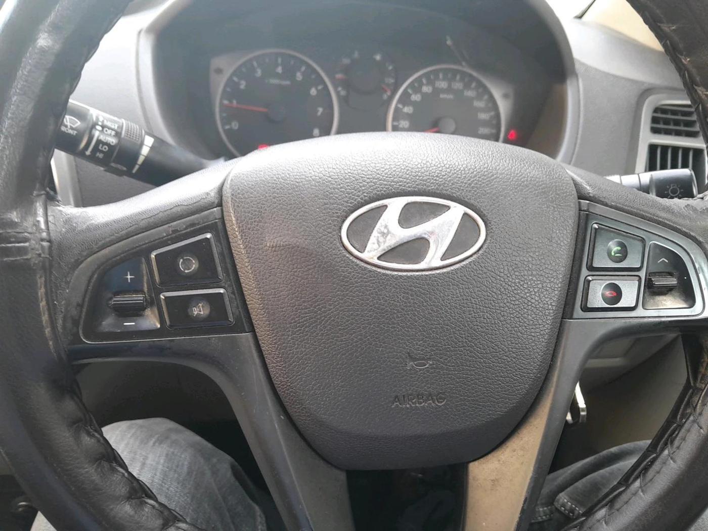 2013 Hyundai i20 SPORTZ 1.2, Petrol, Manual, 1,54,074 km, interior