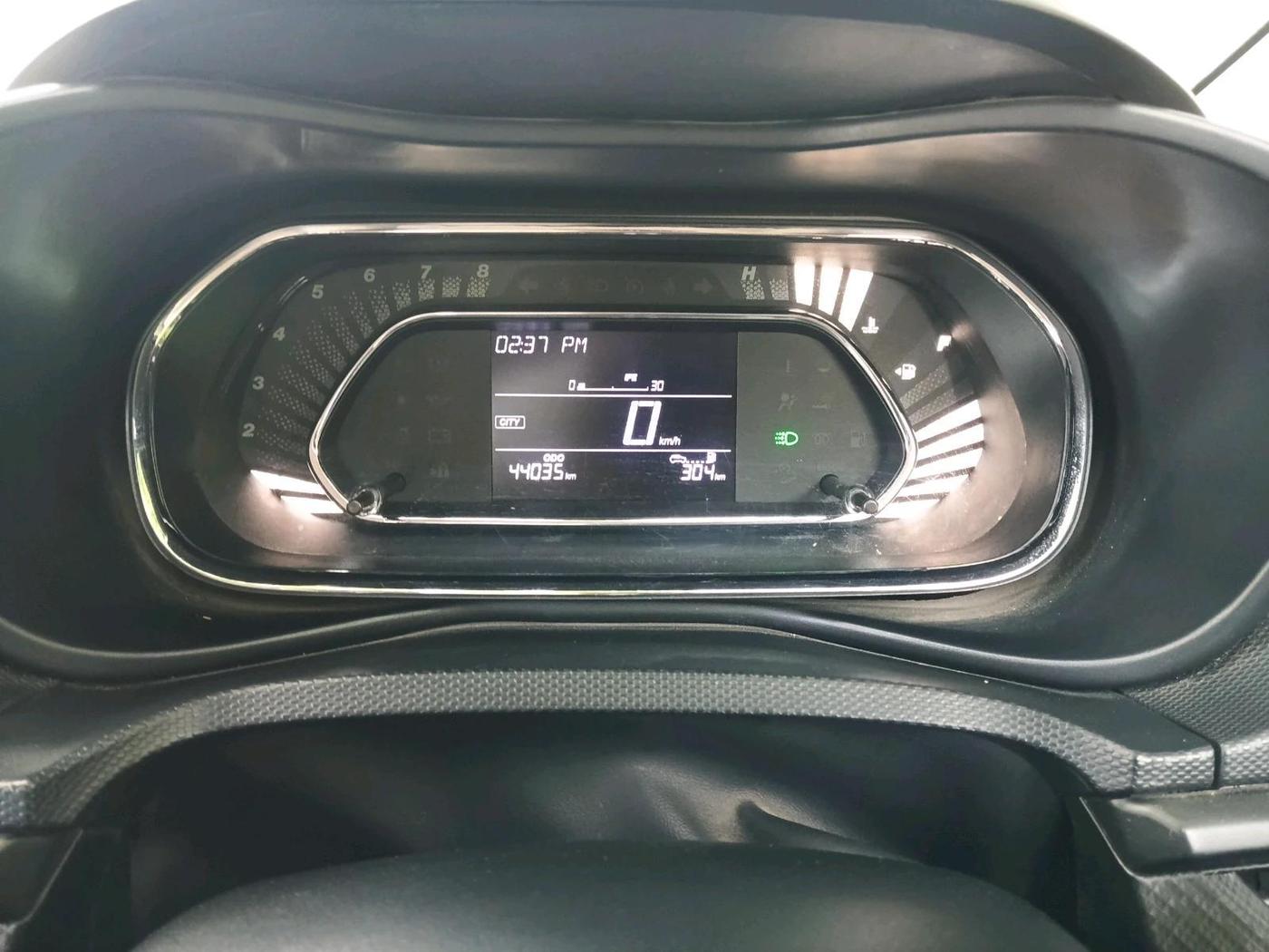 2024 Tata NEXON SMART 1.2 PETROL, Petrol, Manual, 44,035 km, interior