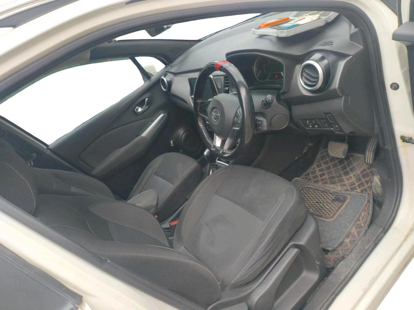 2020 Nissan Kicks XV PREMIUM TURBO 1.3 CVT, Petrol, Automatic, 90,553 km, interior