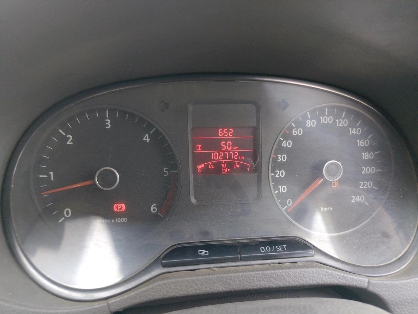 2011 Volkswagen Vento TRENDLINE DIESEL 1.6, Diesel, Manual, 1,02,772 km, interior