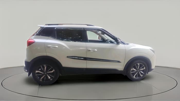 2021 Mahindra XUV300 W8 (O) 1.5 DIESEL AMT, Diesel, Automatic, 77,948 km, exterior