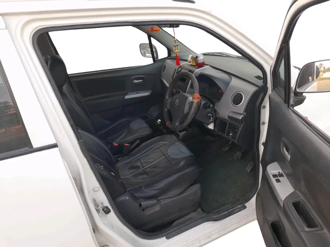 2011 Maruti Wagon R 1.0 LXI, Petrol, Manual, 1,09,340 km, interior
