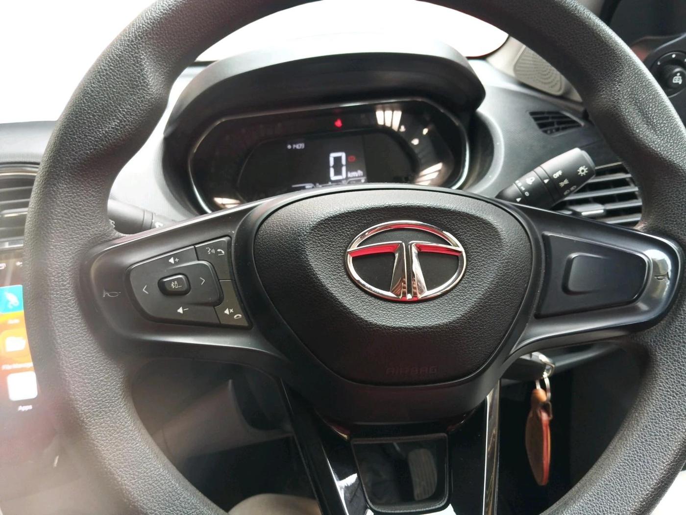 2022 Tata Tiago XT (O) PETROL, Petrol, Manual, 8,071 km, interior