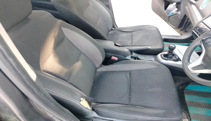 2017 Honda WR-V 1.5L I-DTEC VX MT, Diesel, Manual, 1,20,430 km, interior