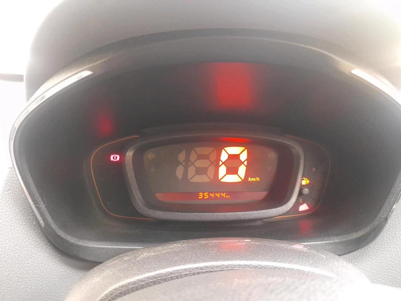 2017 Renault Kwid RXT 0.8, Petrol, Manual, 35,444 km, interior