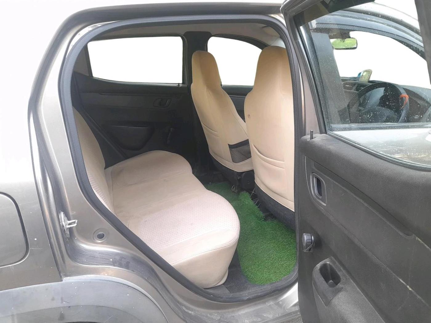 2017 Renault Kwid RXT 0.8, Petrol, Manual, 35,444 km, interior
