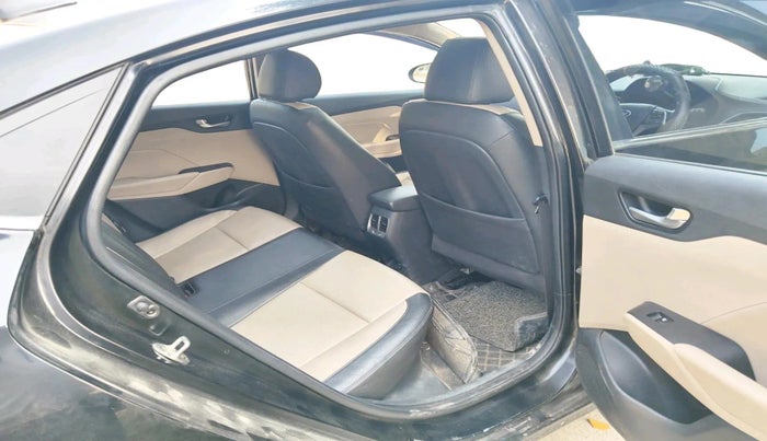 2018 Hyundai Verna 1.6 VTVT SX O, Petrol, Manual, 36,039 km, interior