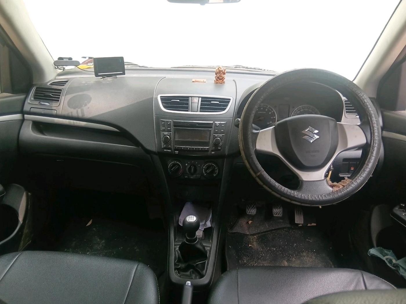 2017 Maruti Swift VXI, Petrol, Manual, 84,010 km, interior