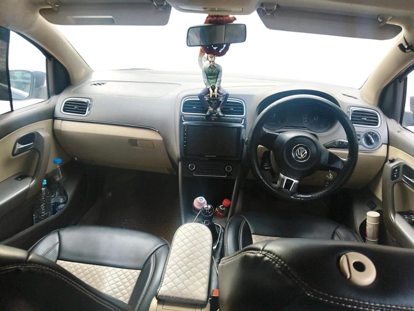 2014 Volkswagen Vento COMFORTLINE DIESEL 1.6, Diesel, Manual, 1,74,673 km, interior