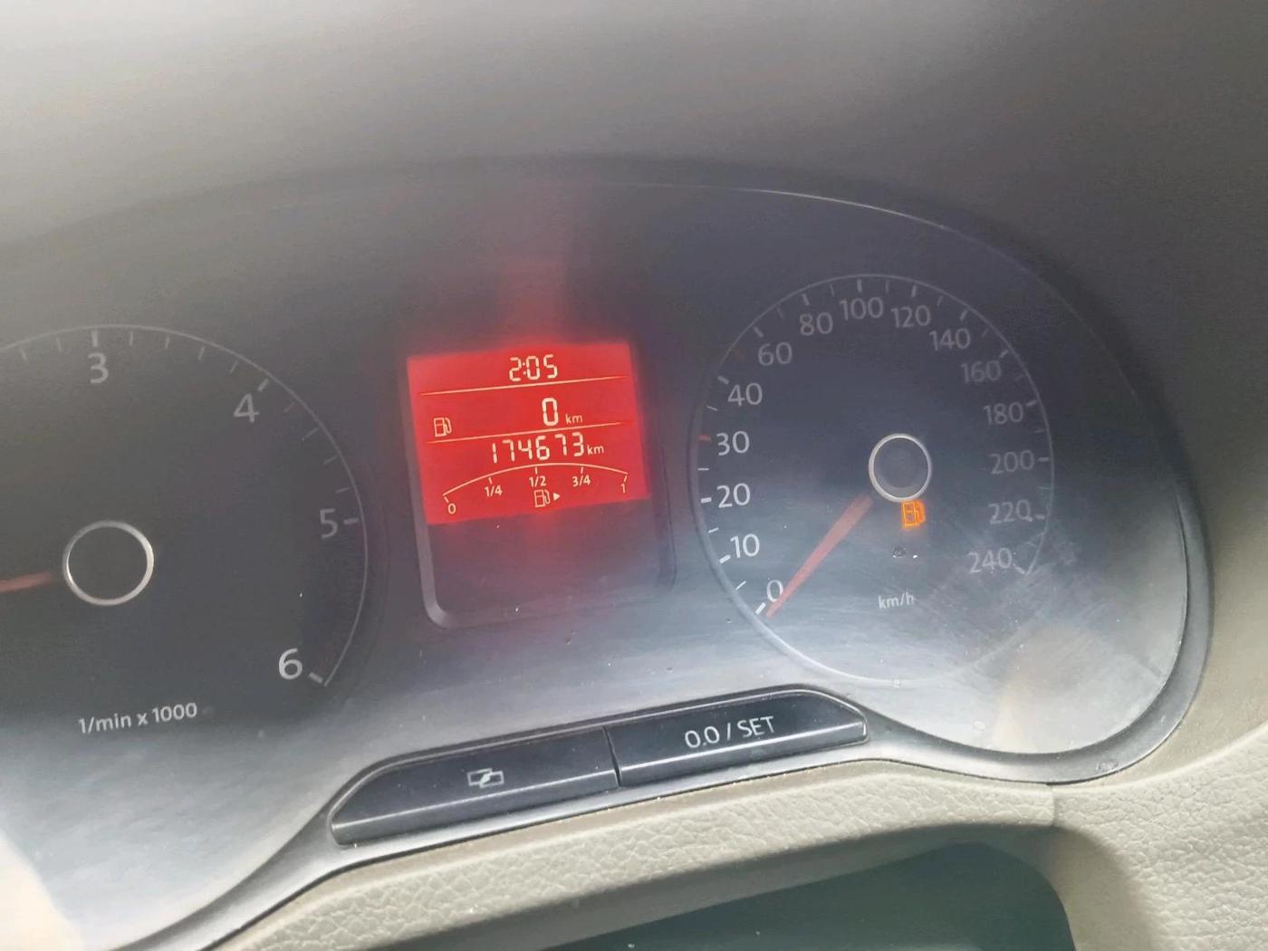 2014 Volkswagen Vento COMFORTLINE DIESEL 1.6, Diesel, Manual, 1,74,673 km, interior
