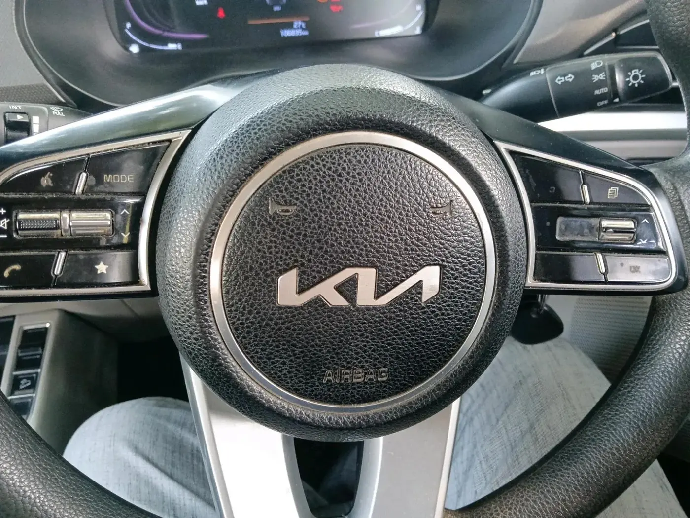 2022 KIA CARENS PRESTIGE 1.5 DIESEL 7 STR, Diesel, Manual, 1,06,835 km, interior