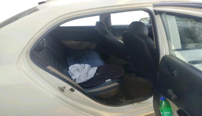 2016 Hyundai Xcent BASE 1.2, CNG, Manual, 1,49,264 km, interior