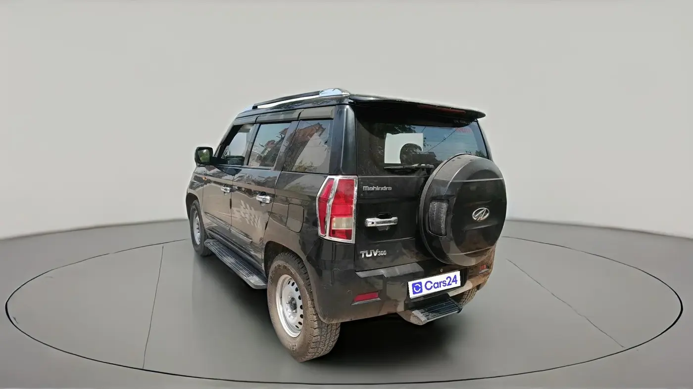 2017 Mahindra TUV300 T6 PLUS, Diesel, Manual, 9,002 km, exterior