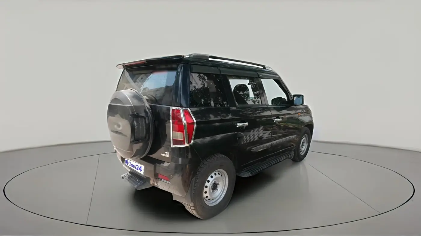 2017 Mahindra TUV300 T6 PLUS, Diesel, Manual, 9,002 km, exterior