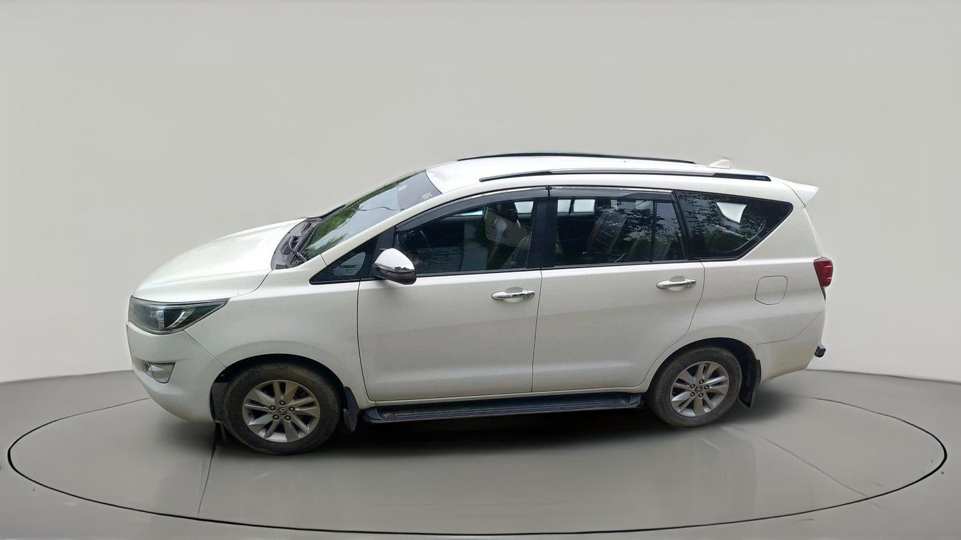 2018 Toyota Innova Crysta 2.4 GX 7 STR, Diesel, Manual, 1,68,746 km, exterior