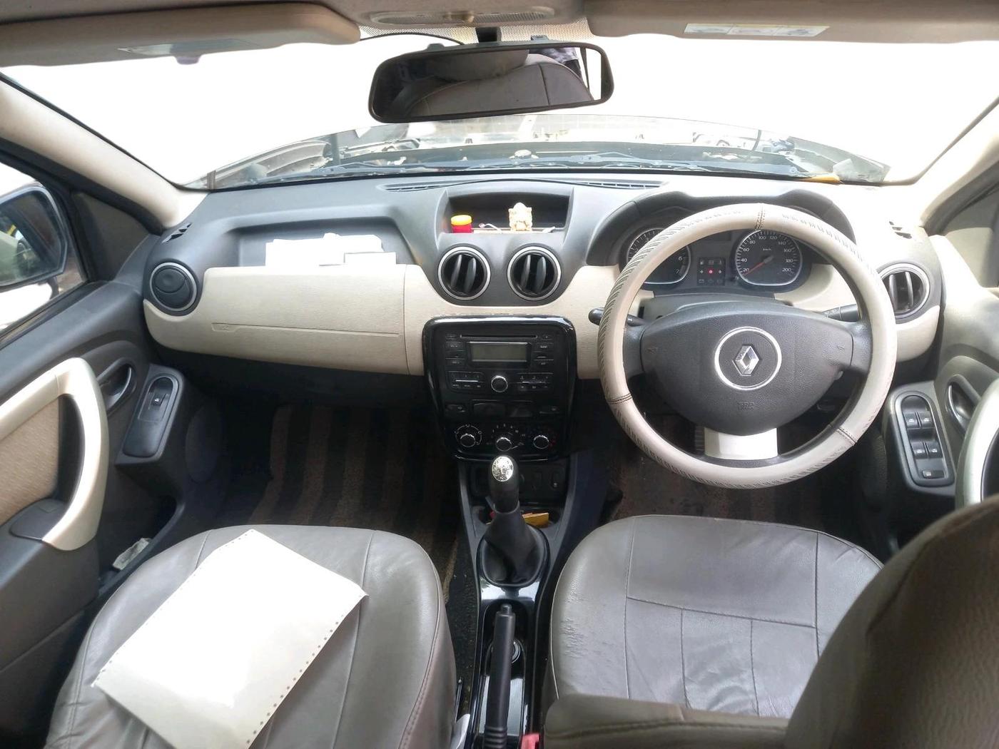 2013 Renault Duster RXL PETROL, Petrol, Manual, 62,564 km, interior