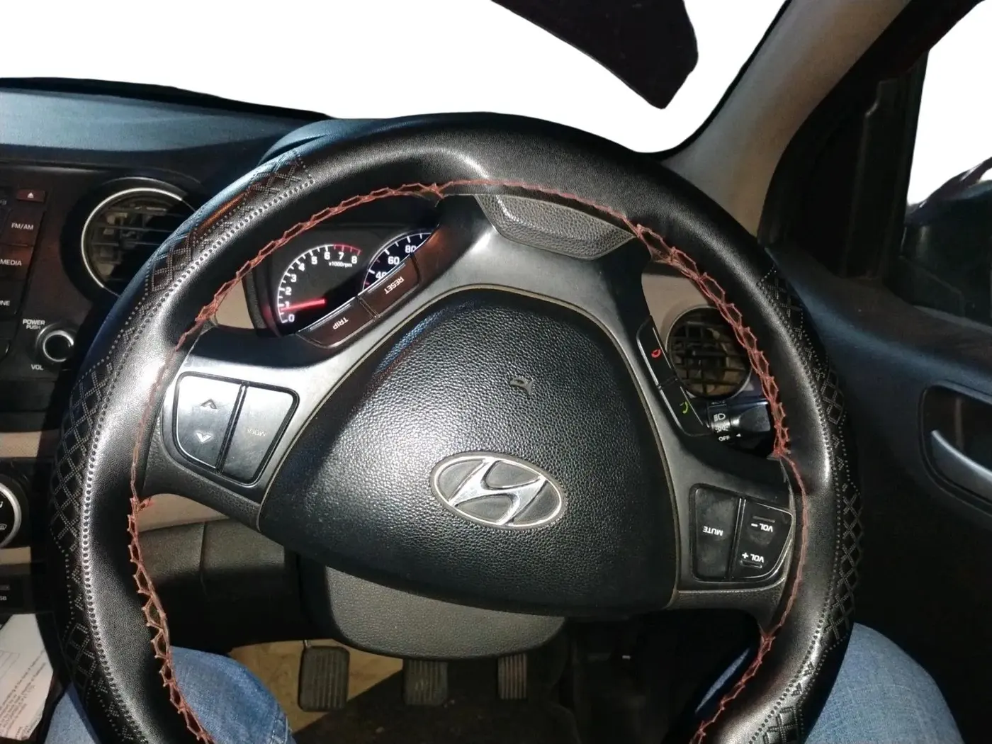 2015 Hyundai Grand i10 SPORTZ 1.2 KAPPA VTVT, Petrol, Manual, 1,24,780 km, interior