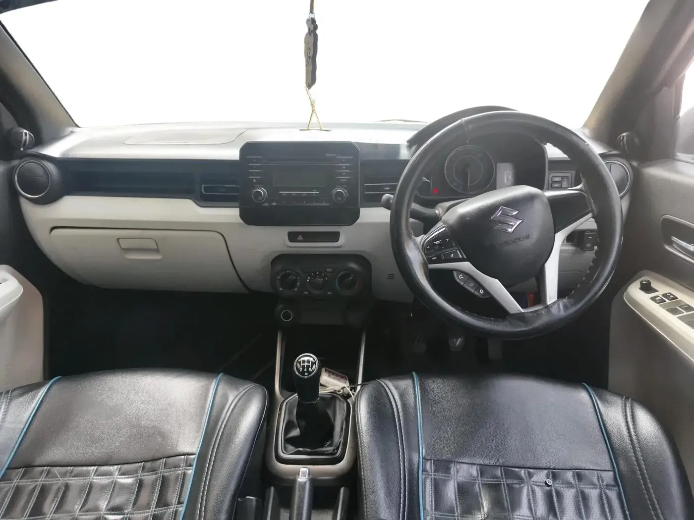2019 Maruti IGNIS DELTA 1.2, Petrol, Manual, 69,800 km, interior