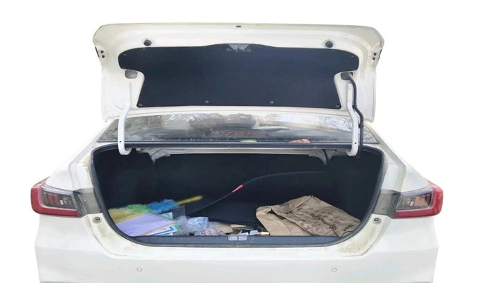 2025 Honda Amaze ZX 1.2 Petrol MT, Petrol, Manual, 7,910 km, exterior