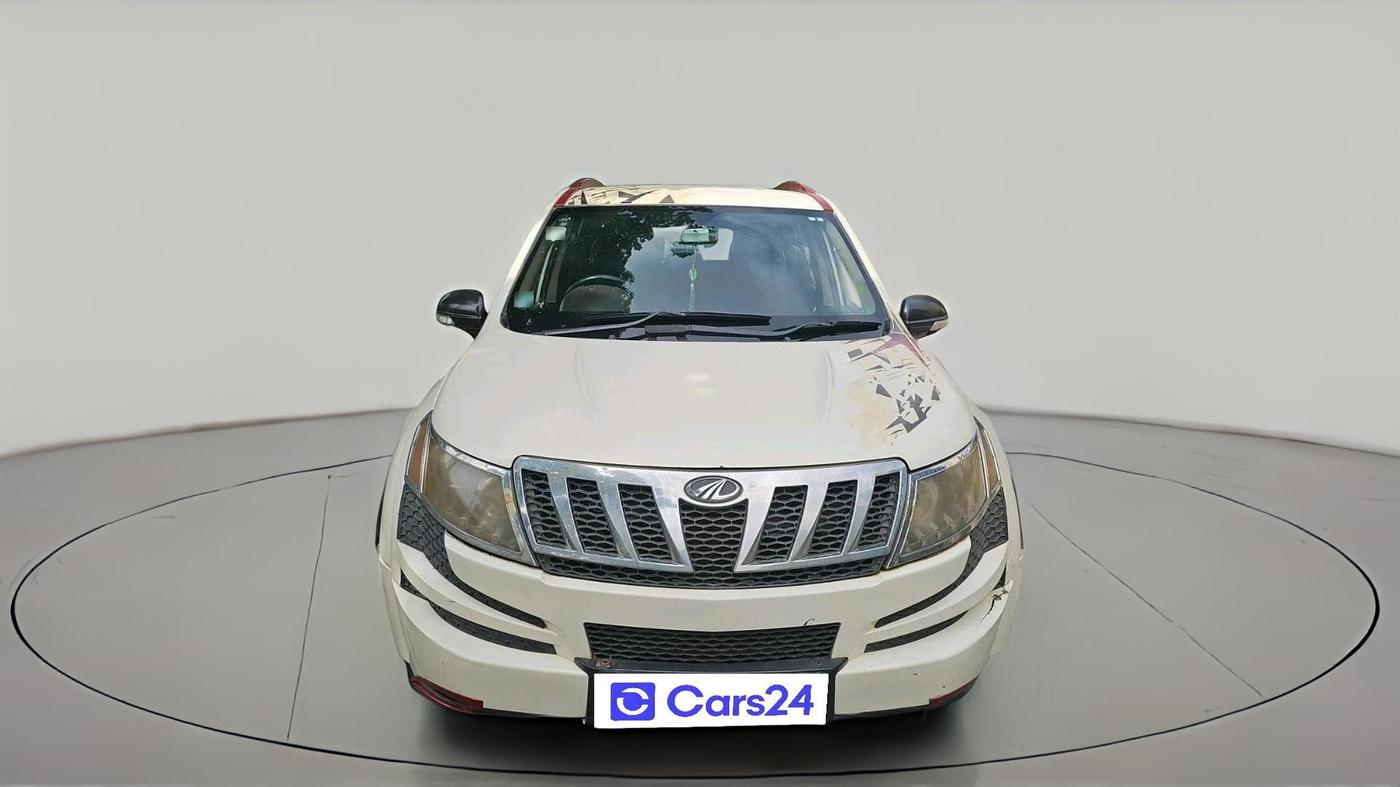 2014 Mahindra XUV500 W8, Diesel, Manual, 2,81,857 km, exterior