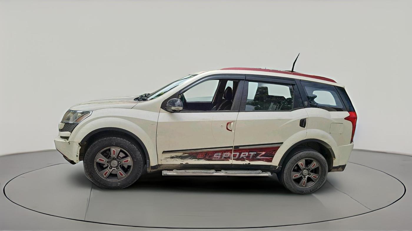 2014 Mahindra XUV500 W8, Diesel, Manual, 2,81,857 km, exterior