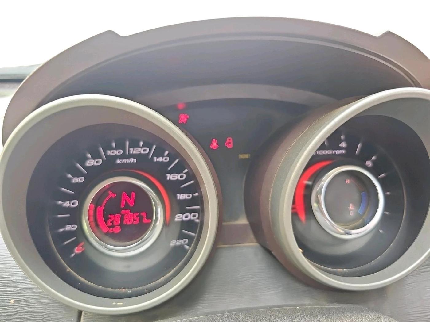 2014 Mahindra XUV500 W8, Diesel, Manual, 2,81,857 km, interior