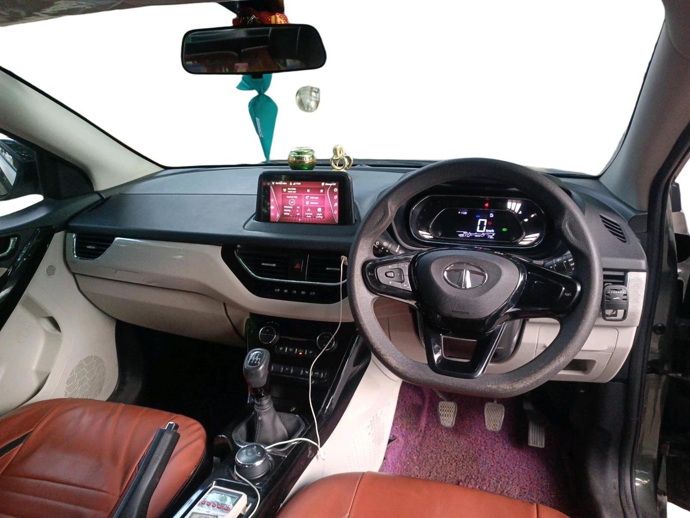 2022 Tata NEXON XZ PLUS PETROL, Petrol, Manual, 40,917 km, interior