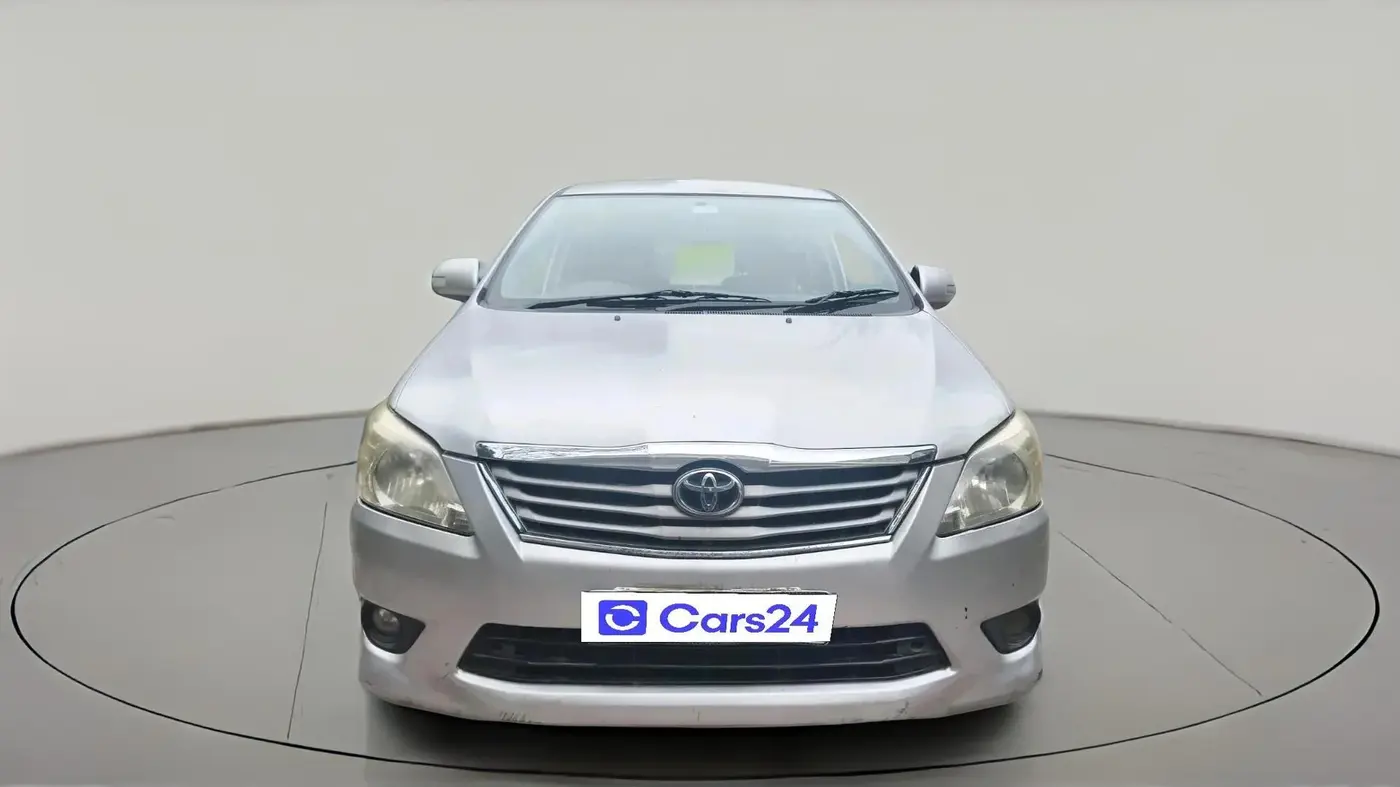 2013 Toyota Innova 2.5 VX 7 STR, Diesel, Manual, 1,36,535 km, exterior
