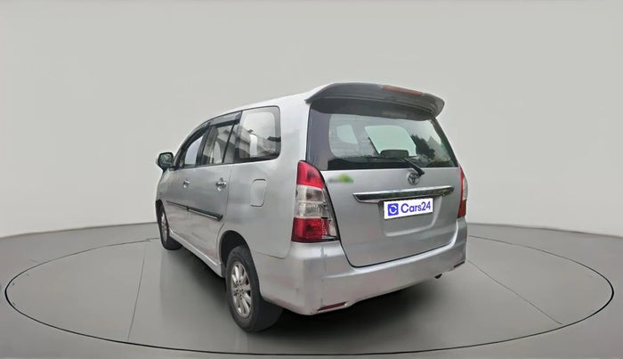 2013 Toyota Innova 2.5 VX 7 STR, Diesel, Manual, 1,36,535 km, exterior