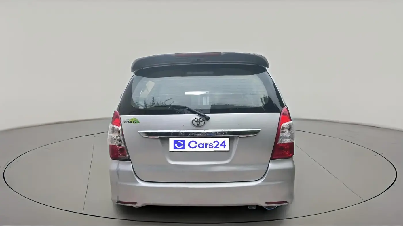 2013 Toyota Innova 2.5 VX 7 STR, Diesel, Manual, 1,36,535 km, exterior