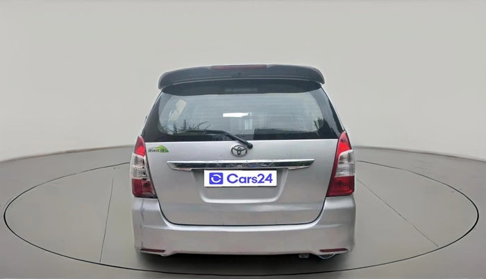 2013 Toyota Innova 2.5 VX 7 STR, Diesel, Manual, 1,36,535 km, exterior