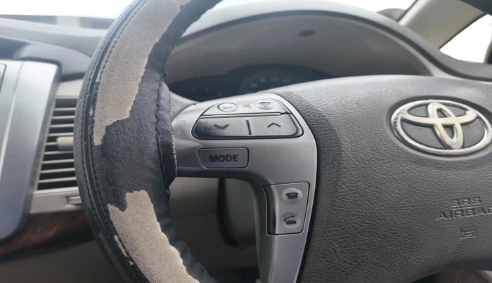 2013 Toyota Innova 2.5 VX 7 STR, Diesel, Manual, 1,36,535 km, interior