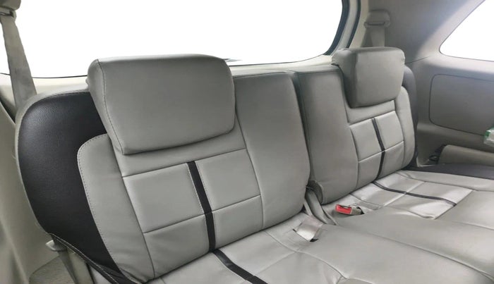 2013 Toyota Innova 2.5 VX 7 STR, Diesel, Manual, 1,36,535 km, interior